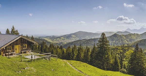 Neděle, zvedni se z tý prdele