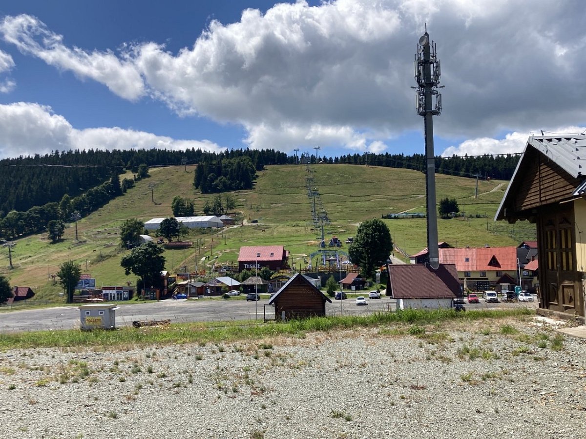 Esplanada (889&nbsp;m)
