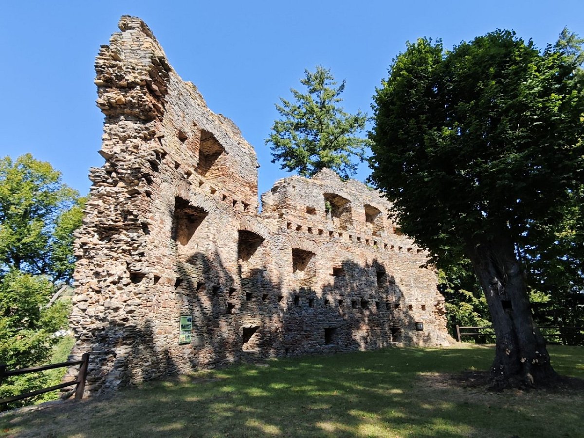 Dalečín - zřícenina hradu (489&nbsp;m)