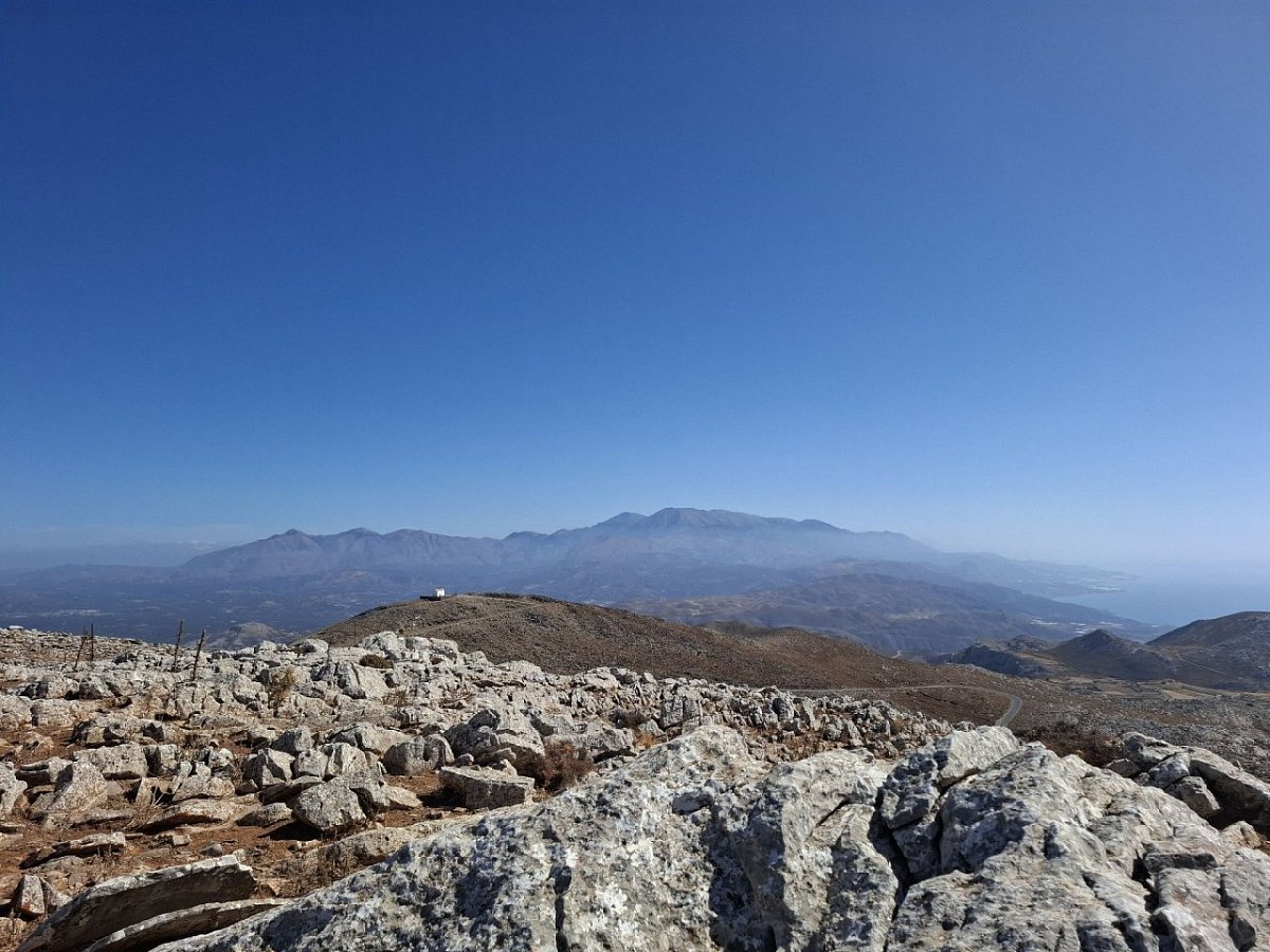 Aσφεντιλιaς (979&nbsp;m)