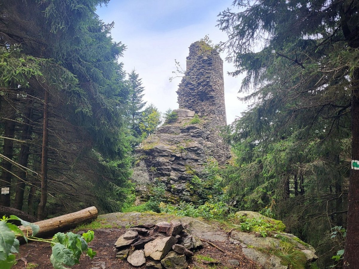 Zámecký vrch (934&nbsp;m)